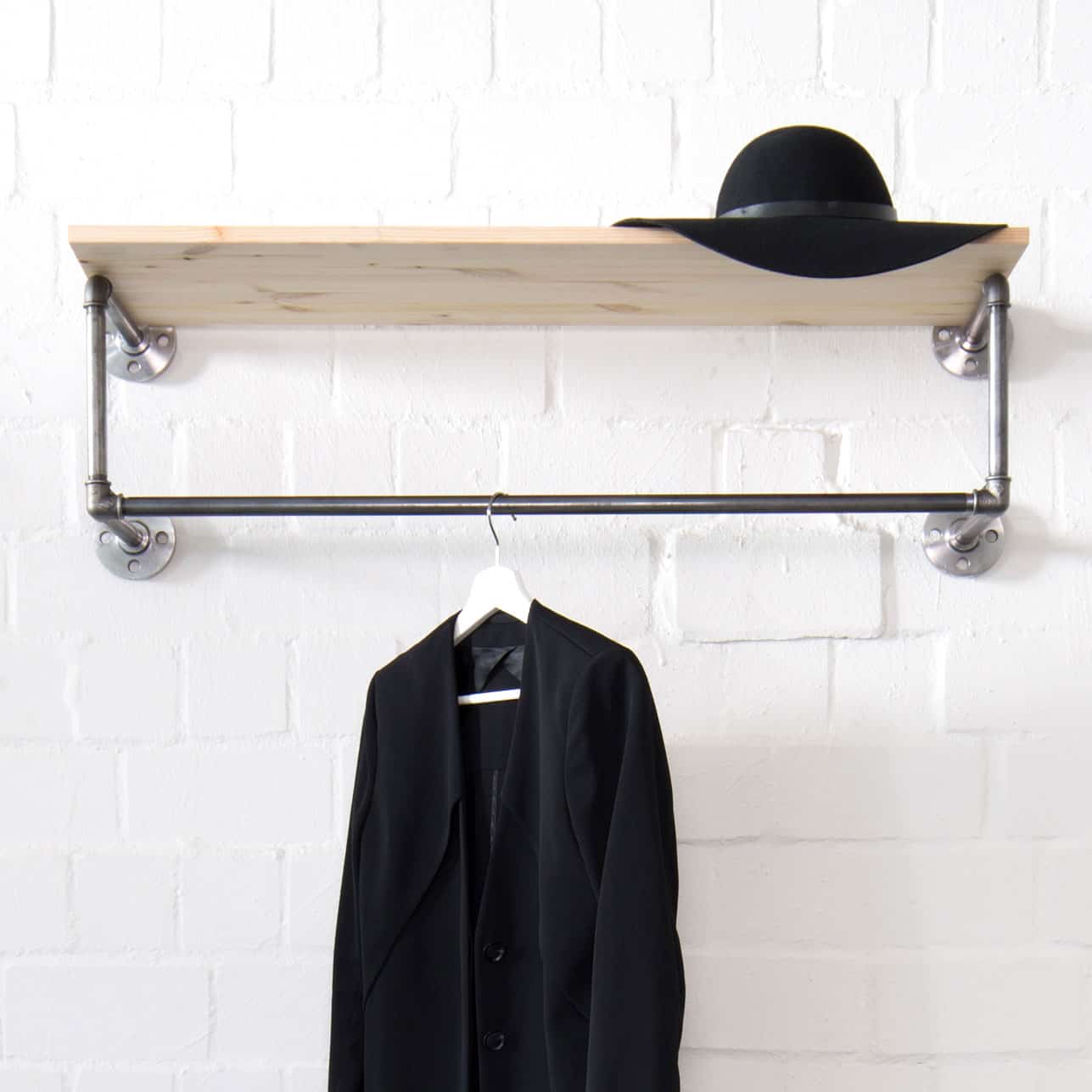 Kleiderstange Industrial Design Garderobe mit Hutablage aus Wasserrohr Temperguss in Wunschgroesse