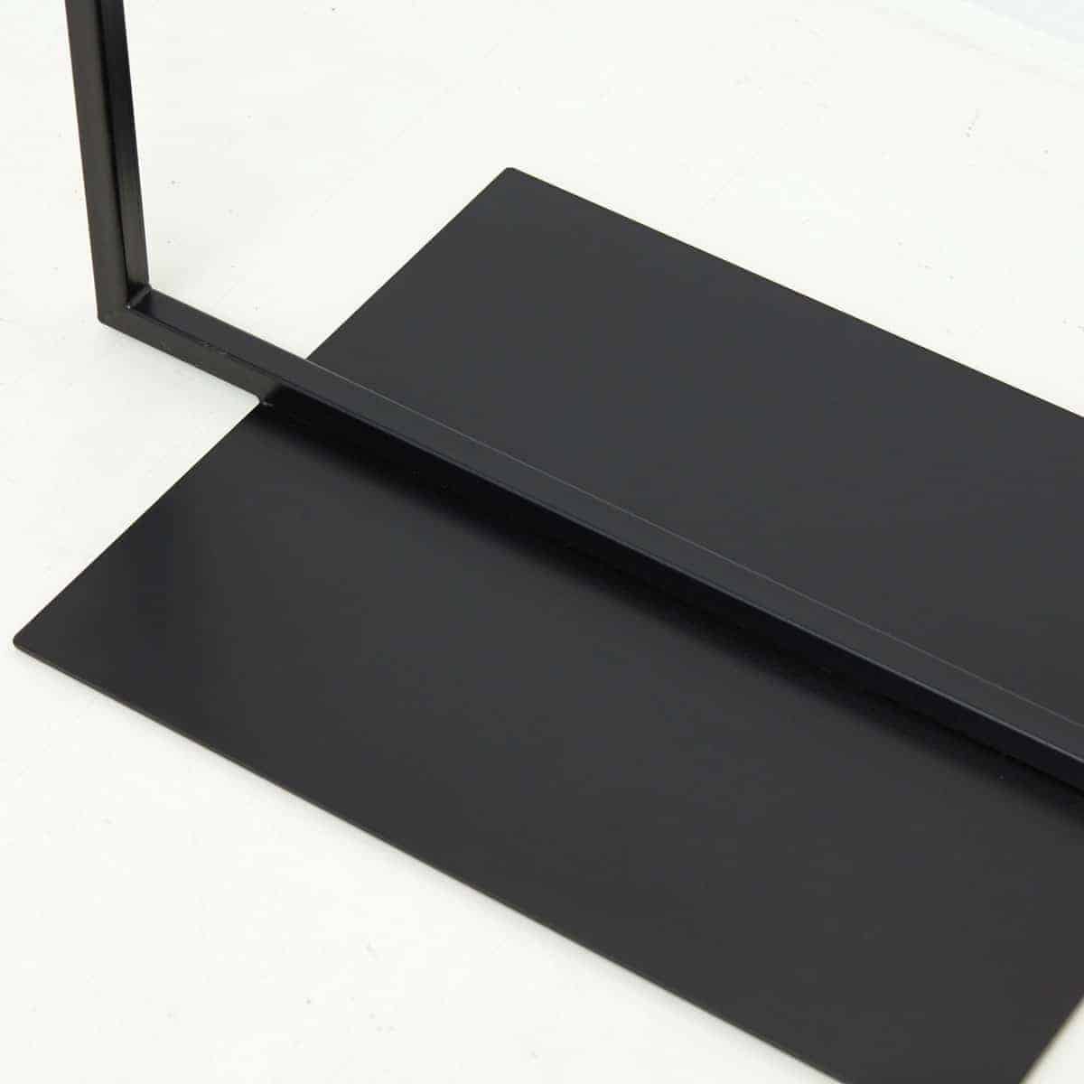 Kleiderstaender Industrial Design Standfuss Metall Stahl Metall geschweisst schwarz pulverbeschichtet