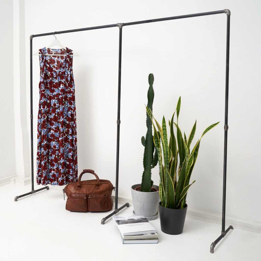Freistehende Kleiderstange LOFT EIGHT, Kleiderständer im Industrial Design, perfekt als Garderobe